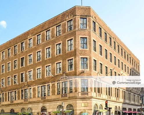 Young Quinlan Building