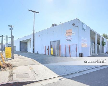 Industrial space for Rent at 14746 Raymer Street in Van Nuys