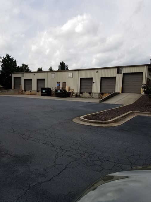 3,000 sf Industrial Office/Warehouse For Lease