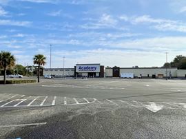 Longhorn Plaza - 2nd Gen Restaurant Available