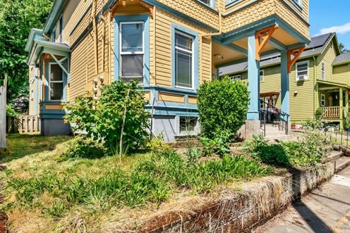 1925 SE Alder Street Apartments