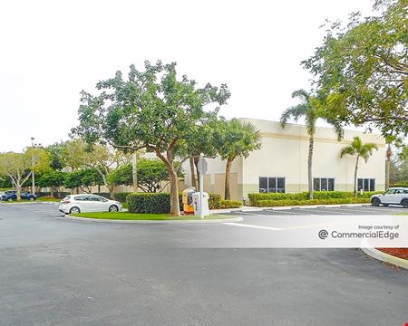 Retail space for Rent at 2750 Glades Cir in Weston