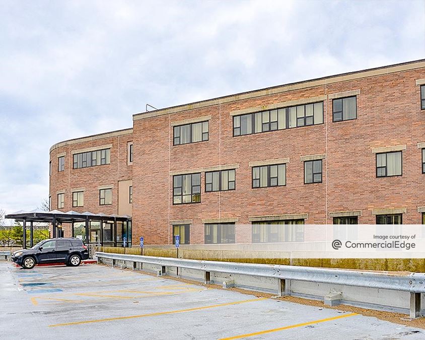 111 Grossman Drive, Braintree Office Space For Lease