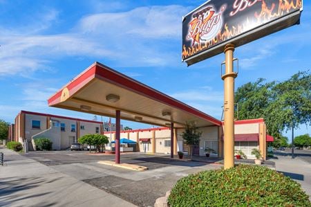 Photo of commercial space at 405 W D St in Lemoore