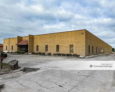 Industrial space for Rent at 2441 Midway Rd. in Carrollton