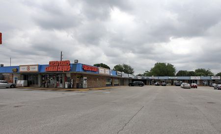 Retail space for Rent at 11320 Huffmeister Road in Houston