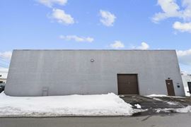 85 James St