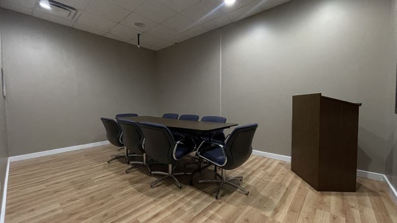 Office Space in 1-Story Building