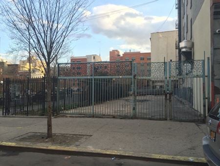 Land space for Rent at 148 E 123rd St in New York