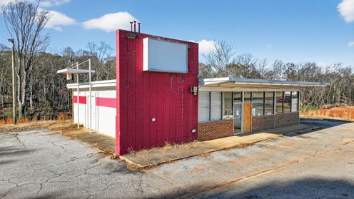 4698 Augusta Rd