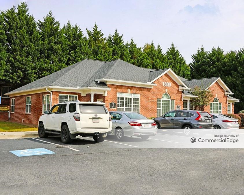 Pine Crossing 6030 Bethelview Road Office Building