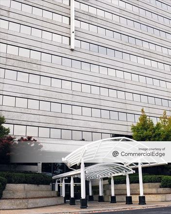 211 Perimeter Center Pkwy