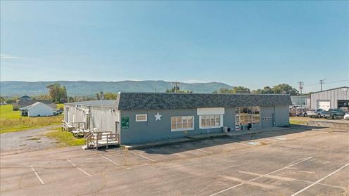 FLEX COMMERCIAL BUILDING WITH 2.5+ ACRES ON STUARTS DRAFT HWY