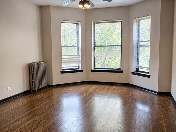 5609 South Michigan Avenue