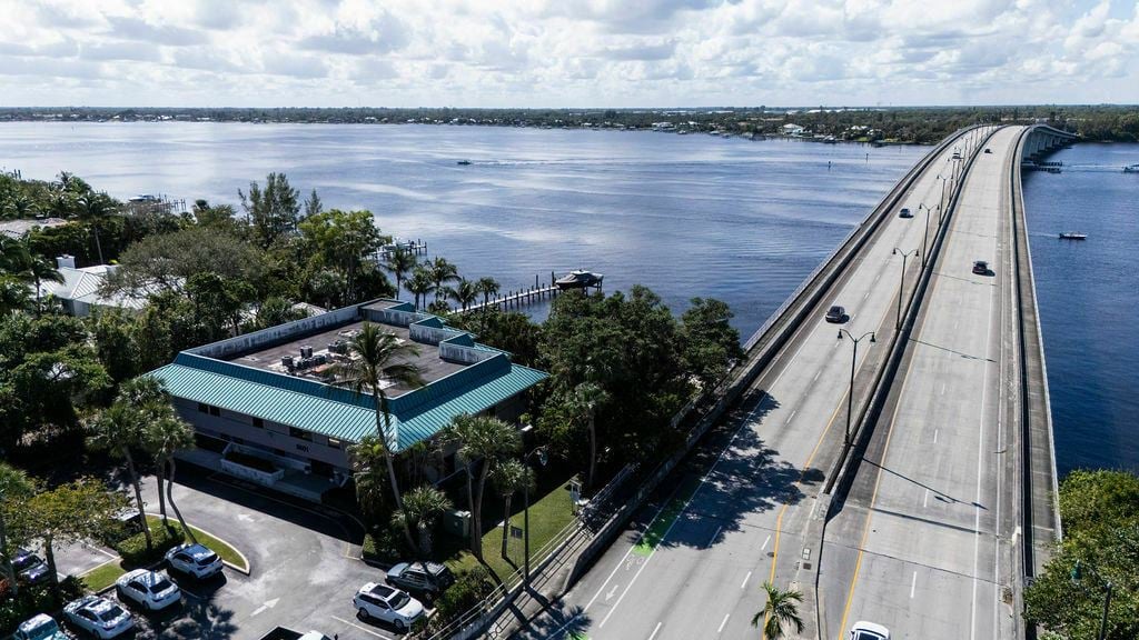 Professional Office Space for Sale | 1,472 sqft | Sewalls Point, FL