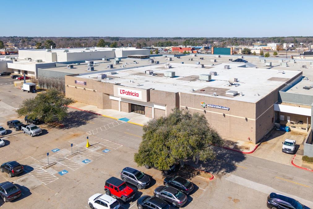 $272K NOI | 81% Occupied Retail | Texas | Longview Mall Adjacent