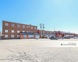 Colonial Plaza & Office Building