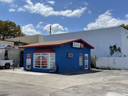 Photo of commercial space at 1406 S State Road 7 in Hollywood