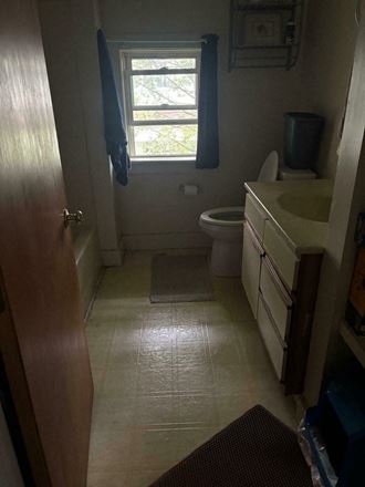 5 Units in Greenfield