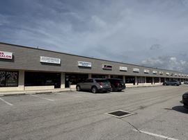 Bell Plaza, Unit 104