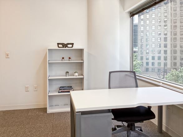 Regus - Charlotte- E Independence