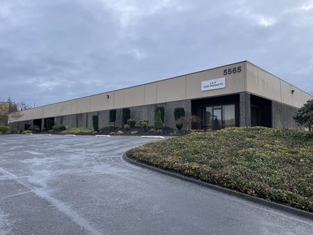 Commercial space for Rent at 5565 SE International Way in Milwaukie