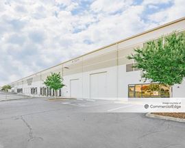 Lincoln Air Park - 2975-3071 Venture Drive