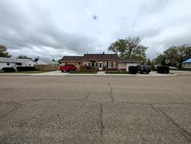 327 2nd Ave W