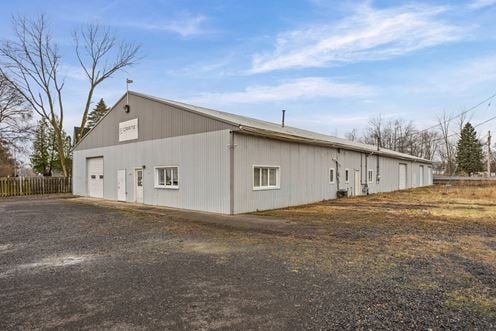 2998 Seeley Rd