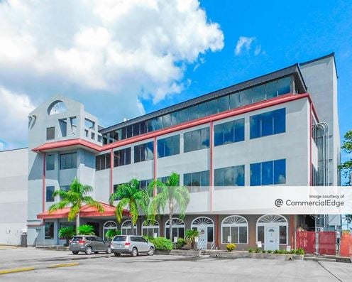 3939 North Causeway Blvd