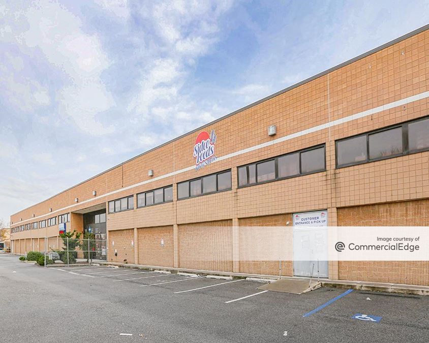 1628 & 1666 Bathgate Avenue 1628 Bathgate Avenue Office Building