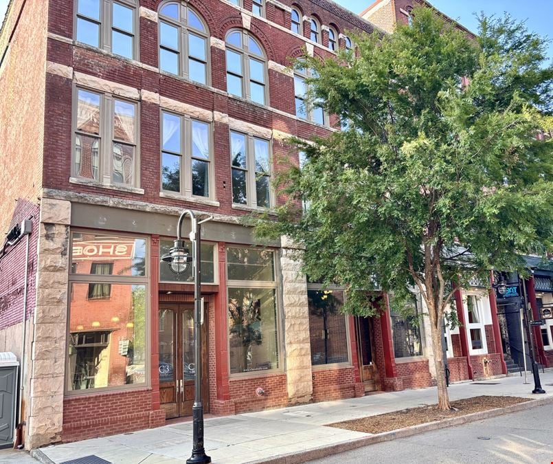 Mixed-Use Condo in the Jacksonian