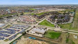 11706 Fallbrook Dr