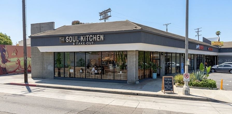 715 Lincoln Blvd