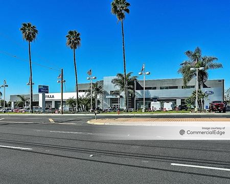 Commercial space for Rent at 2550 North Tustin Street in Orange