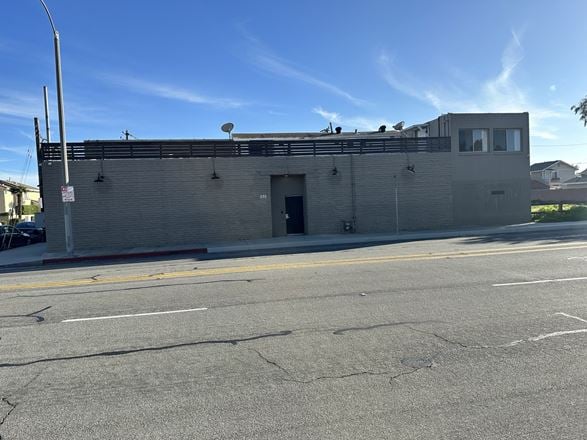 Retail space for Rent at 100 W Pleasant Valley Rd in Port Hueneme