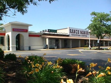 Ranch Manor Shopping Center - Oak Lawn