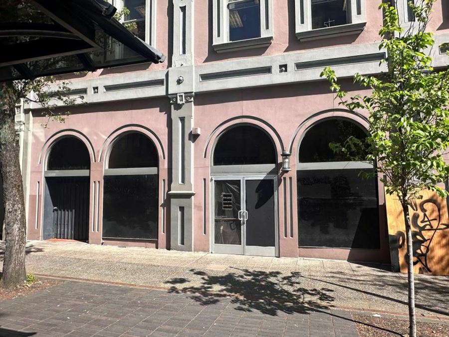 Strowbridge Building Retail