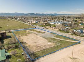 1220 Sierra Road East