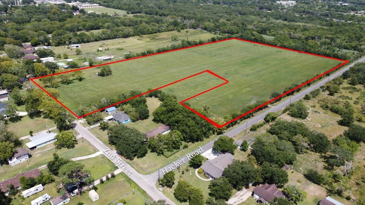 7317 2nd, Hitchcock, TX 77563 - PRCE REDUCED!