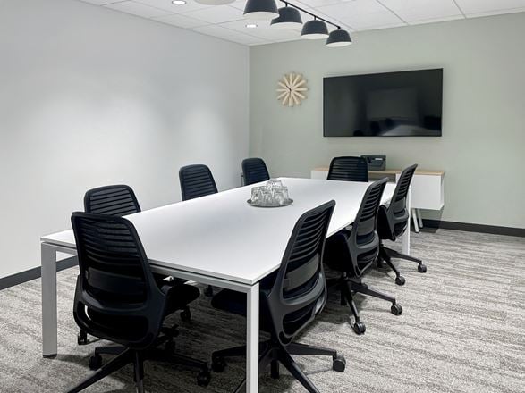 Regus - Westmont - Oakmont Plaza Drive
