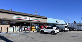 7-ELEVEN ANCHORED STRIP CENTER