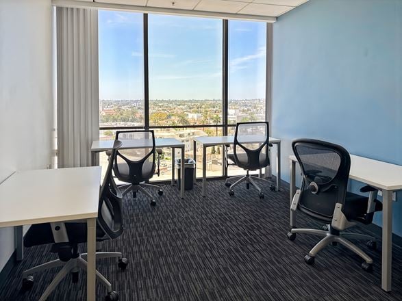 8383 Wilshire