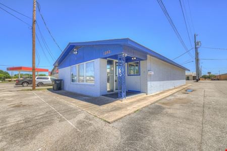 Photo of commercial space at 1282 Hillcrest Drive in New Braunfels