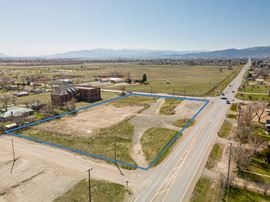 1220 Sierra Road East