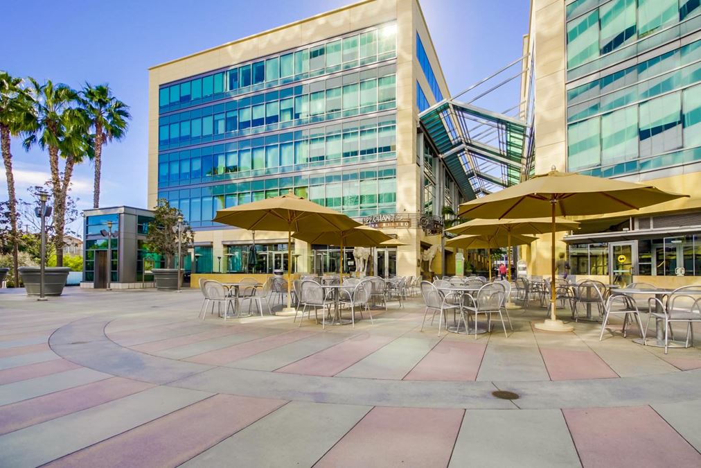 Sherman Oaks Galleria - Comerica Bank Building