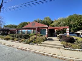381 N 9th Ave