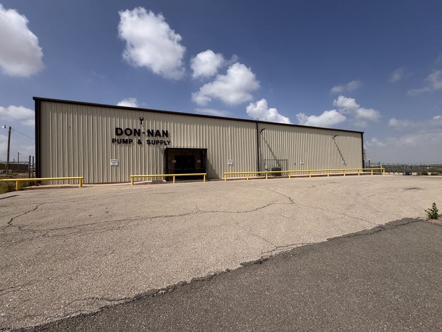 Climate Controlled ±10,625 SF on 2.5 Acres