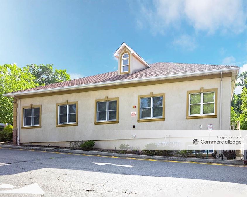 Airmont Professional Center 156 State Route 59, Suffern, NY