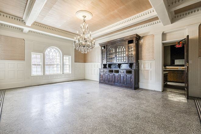 Manor House FOR SALE or LEASE